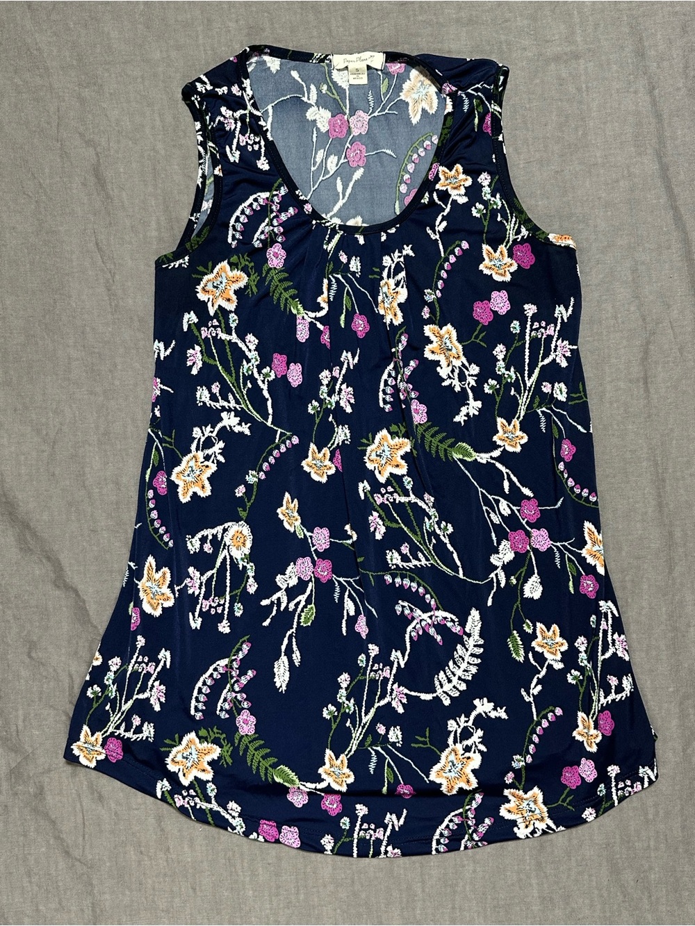 Paper Plane Floral Navy Scoop Neck Tank Top